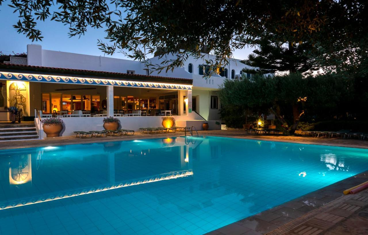 Apartahotel Villea Village Makrýgialos